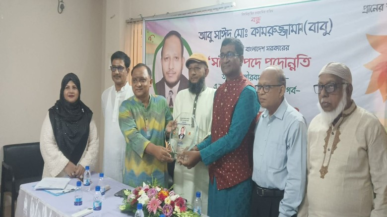সচিব পদে পদোন্নতি, কামরুজ্জামানকে সংবর্ধনা দিল ‘আমরা ৮৬’